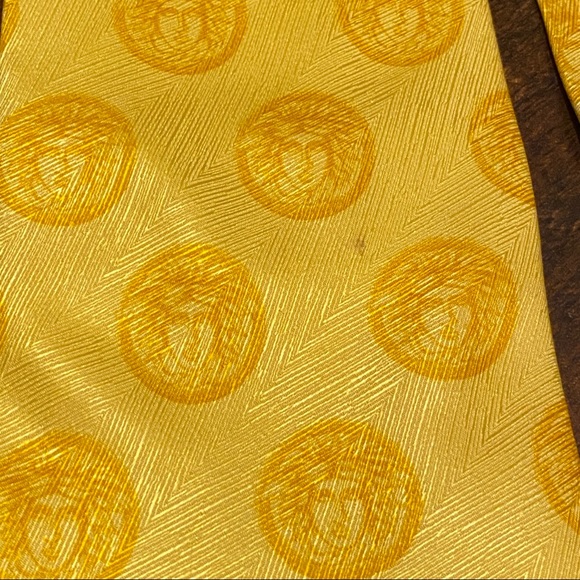 Gianni Versace Vintage Yellow Silk Tie - Picture 2 of 6
